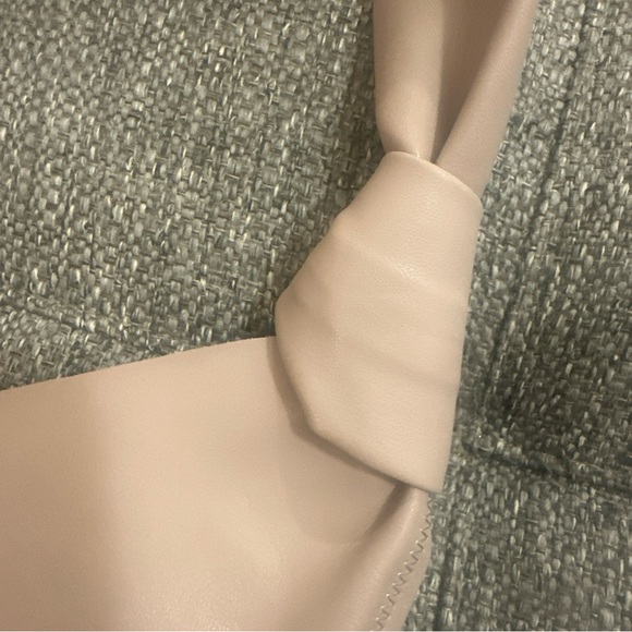 Elizabeth & James Knotted Hobo Bag Vegan Leather Blush - Picture 4 of 6